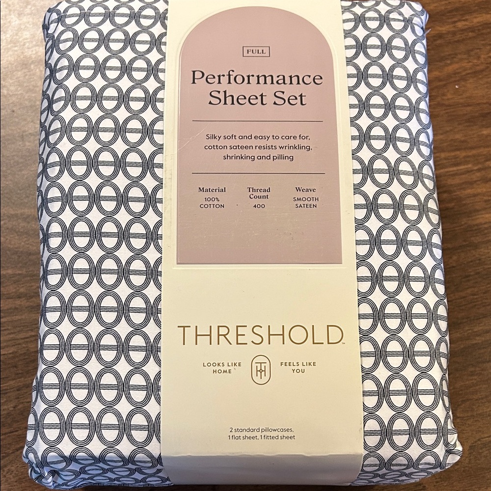 Threshold Performance Sheet Set - Black and White